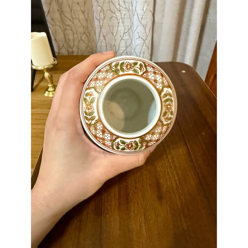 Vintage Andrea by Sadek Hand Painted White Gold Decorative Ginger Jar 8” - Picture 3 of 3